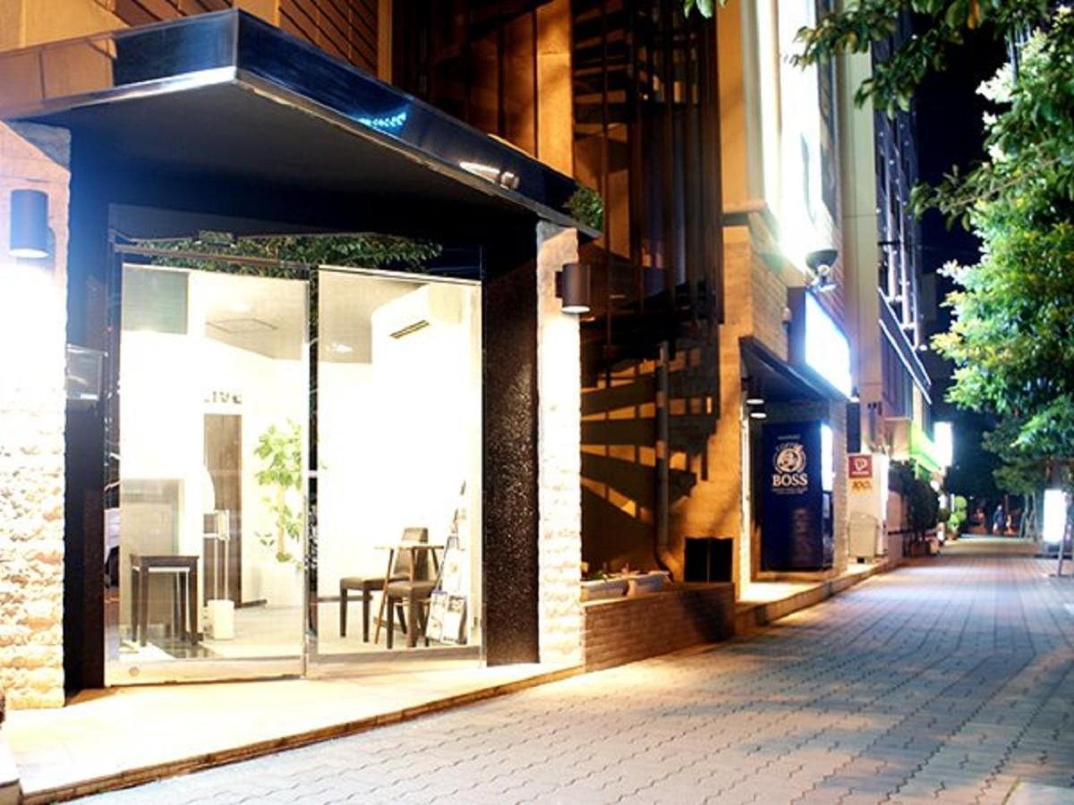 Hotel Livemax Budget ShinОсака Екстер'єр фото