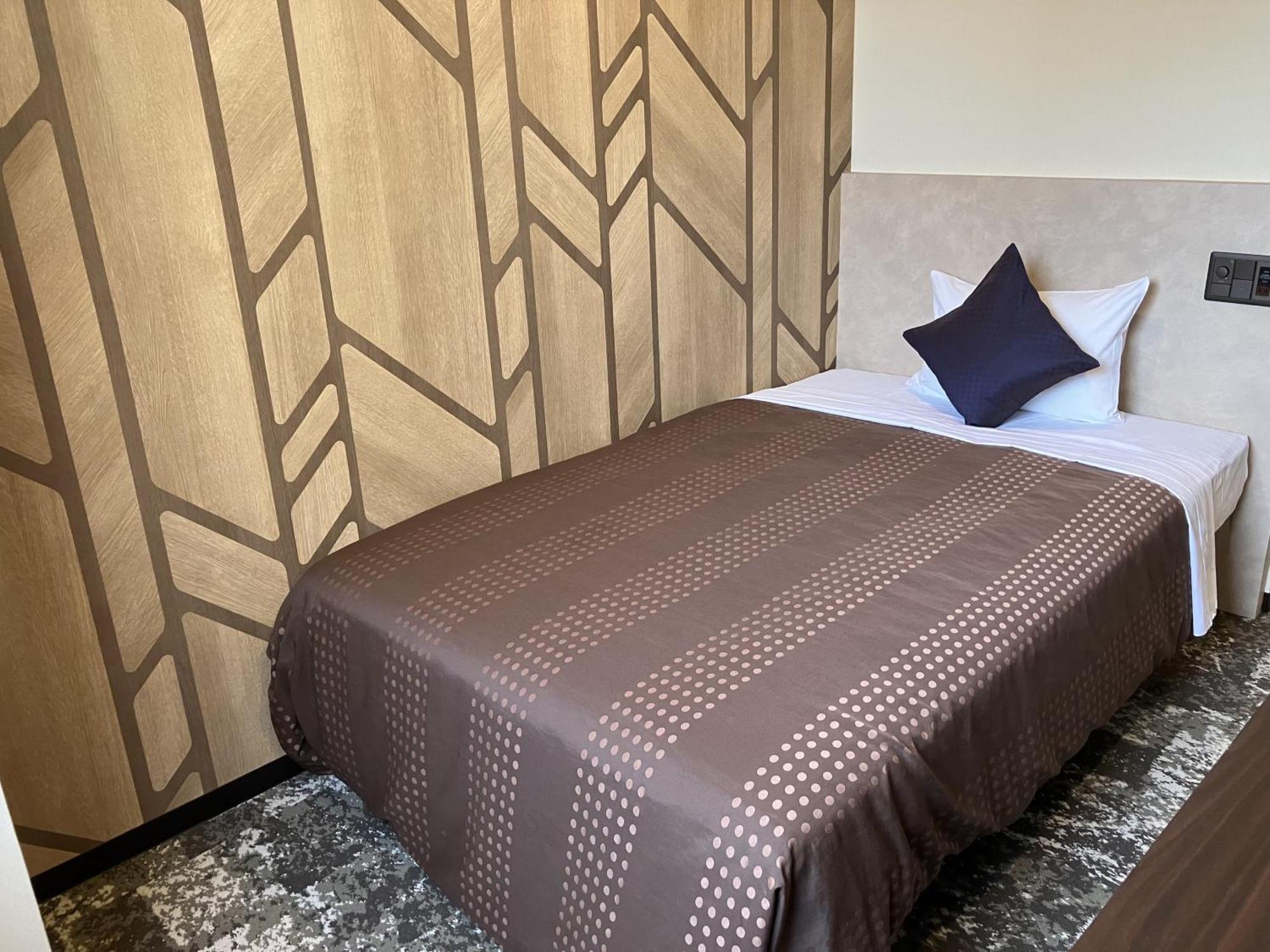 Hotel Livemax Budget ShinОсака Екстер'єр фото